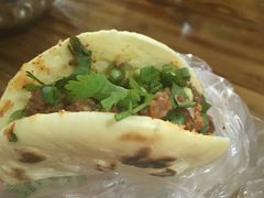牛肉夹饼-豆相识•九九豆腐脑(牛咡桥店)