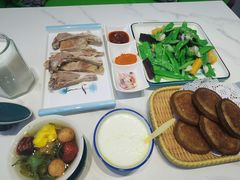 -三江源美食城