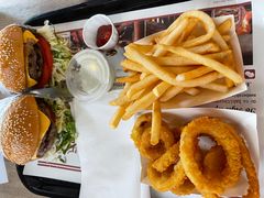 -The Habit Burger Grill 哈比特汉堡(复兴soho店)