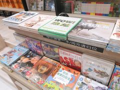 -钟书阁(群光广场店)