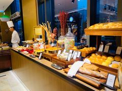 自助取餐区-西安高新希尔顿酒店·咖啡露台西餐厅