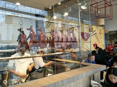 面包甜点陈列柜-百事佳烧鸭牛腩(上海虹桥站店)