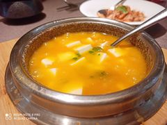 蟹粉豆腐-巨鹿春晓(静安寺店)