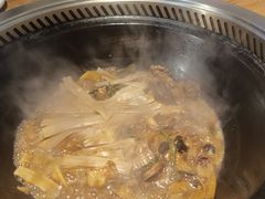 -锅老头海鲜铁锅炖