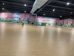 -极限PLAY运动娱乐新世界·团建派对表演休闲馆·室内高空游乐园