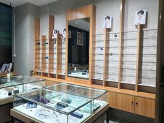 -无界眼镜MaxLess(滨江星光大道店)