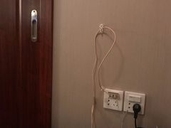 充电线-裕和堂中医推拿艾灸(太古汇臻品店)