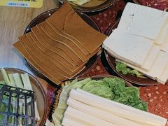 -赵美丽·重庆社区火锅·直营店(火车东站·中豪国际店)