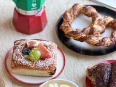 -昆泰嘉华酒店-彩虹吧