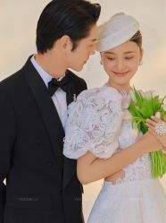 -雪中彩影婚纱摄影·微光艺术中心