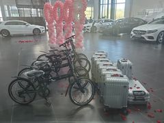 -奔驰北京极光星徽(四元桥店)