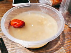 -爆炸头阿姨小四川正宗川味小吃(无任何分店)