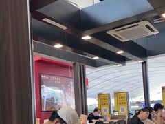 大堂-麦当劳(深圳北站高铁店)