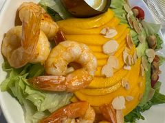 柠檬汁拌扒鲜虾牛油果沙拉-G+KITCHEN(龙湖狮山天街店)