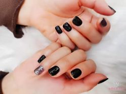 -首珥假日美睫美甲