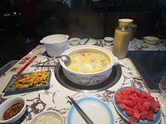 -谢云贵清香水煮鸡火锅(总店)