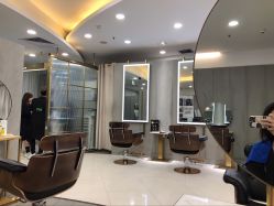 点击看大图 -八佰伴8008星级形象店