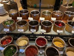 自助调料区-上海东方佘山翰悦阁酒店·Vie全日制餐厅