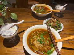 香辣牛杂米线-茶花妹子云南餐厅(传媒大学店)