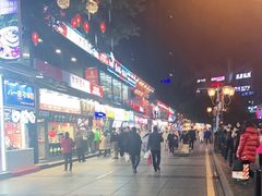 -八一路好吃街(雨田商务大厦店)