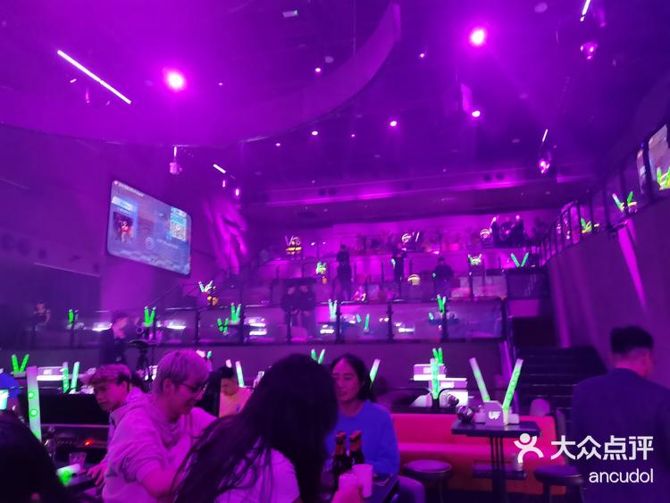 氛围又好价格又便宜的酒吧