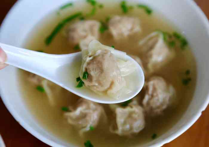 庙门扁肉(滨河店)-"这家扁肉店,顶着沙县小吃技艺传承人和三明.