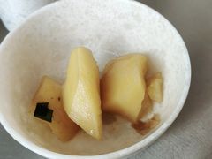 -粘豆包柴火铁锅炖