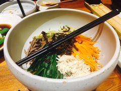 鸡丝凉米线-云海肴·汽锅鸡·云南菜(天津国金汇店)