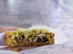 嘉华鲜花饼荞香玫瑰酥礼袋-嘉华鲜花饼·现烤(昆明老街店)