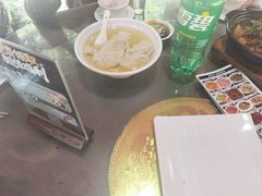 -土砂锅生态山庄·非遗砂锅雅鱼