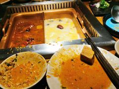 -老牌坊云南鱼豆花火锅(嵩山店)