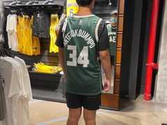 -NIKE武汉品牌体验店