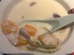 -大头虾越式风味餐厅(光明广场店)