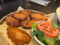 -大头虾越式风味餐厅(光明广场店)