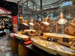 -四海一家自助餐(益田假日广场店)