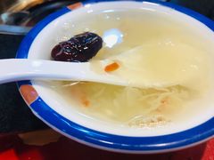 银耳汤-赞花婆鲜兔辣卤火锅