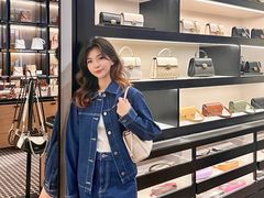 -王府井奥莱棋盘山小镇
