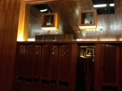 -浅深休闲酒店-停车场