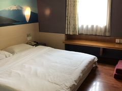 -文星酒店(广州北京路步行街海珠广场地铁站店)