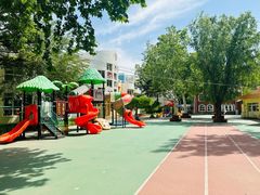 -红黄蓝幼儿园(颐东苑店)