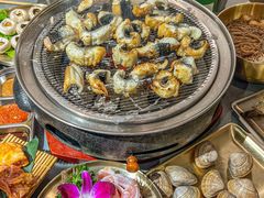 -围炉肉舍•炭烤活鳗•丹东海鲜烤肉(步行街店)