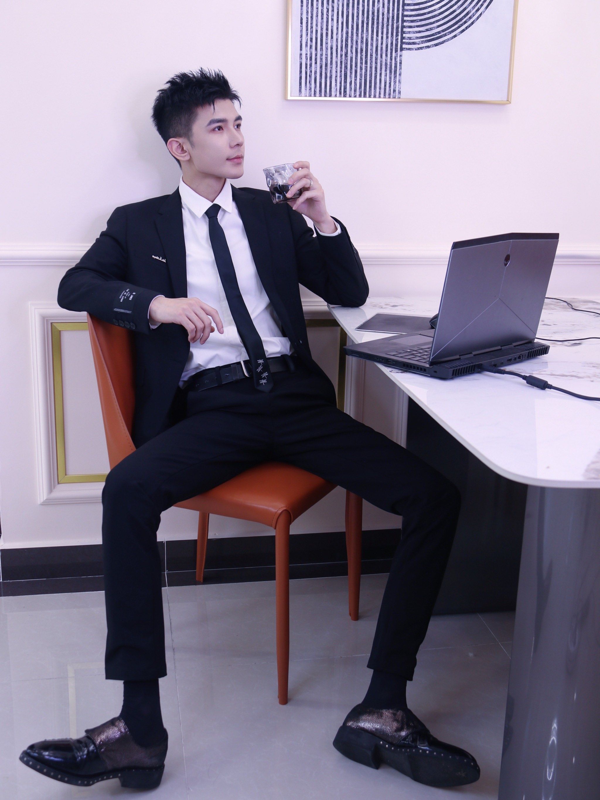 商务正装 #西装 #185大帅哥 #介绍一个小哥哥 #0元玩转这座城#职场人 