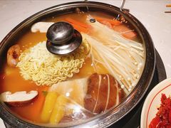 部队年糕火锅-七八冷面·延边朝鲜族美食(欢乐谷店)