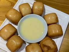 鲜奶馒头-皇中百岁鱼(西兰路店)