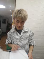 -明洞造型精品烫染