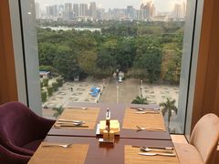 -南湖名都·景湖轩全日制餐厅·海鲜自助·东南亚风味·临湖而食