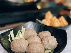 -鲜入围煮花胶鸡海鲜火锅