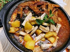 田螺鸭脚煲-渔太泰漓江小馆·广西融合菜(西街店)
