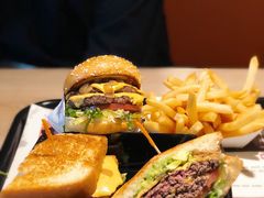 -The Habit Burger Grill 哈比特汉堡(复兴soho店)