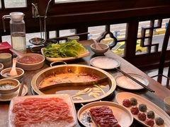 -小天鹅火锅·一线江景洪鼎旗舰店(洪崖洞店)